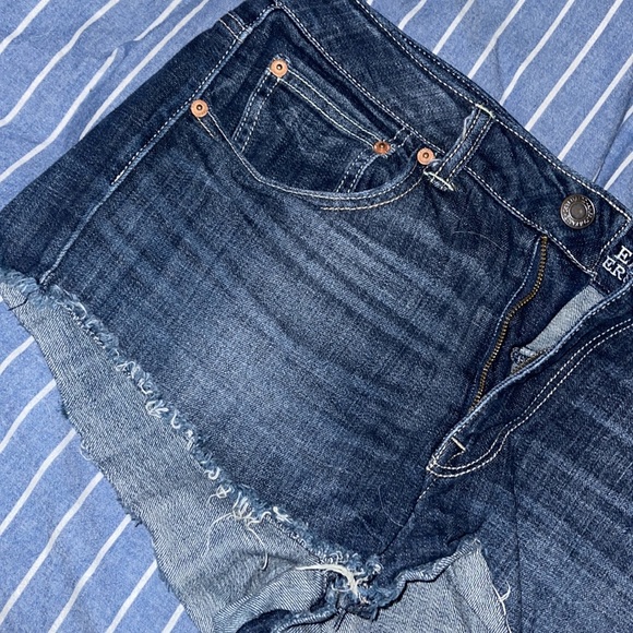 American Eagle woman’s cutoff denim shorties - Picture 2 of 4